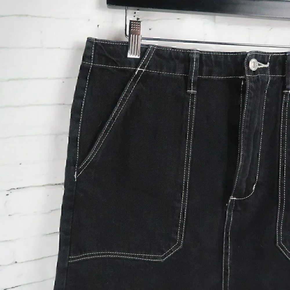 FOREVER 21 BLACK DENIM WITH WHITE STITCHING MINI SKIRT SIZE LARGE